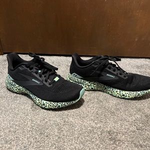 Women’s Brooks Shoes
